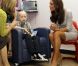  La duchesse de Cambridge avec le jeune Fabian Bate, 9 ans, atteint de leucémie. Après leur rencontre, elle a tenu sa promesse et lui a écrit. 
 Lors de sa visite au Royal Marsden Hospital à Sutton le 29 septembre 2011 avec son mari le prince William, pour y inaugurer le service Oak Centre for Children and Young People, la duchesse Catherine de Cambridge avait fait forte impression. 