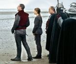 Clémence Poésy et Liam Cunningham dans Jeanne captive