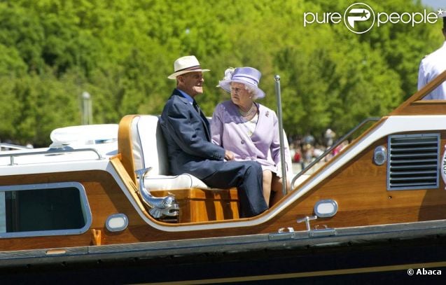 CASA REAL BRITÁNICA - Página 46 724068-au-second-jour-de-sa-visite-officielle-637x0-2