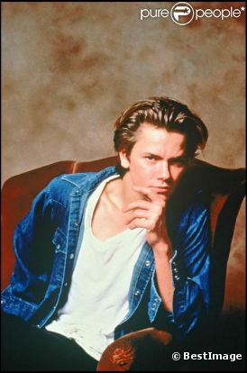 Le jeune River Phoenix en 1988 sur le tournage d'A bout de souffle.