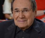 Robert Hossein lors de l'enregistrement de Vivement dimanche à Paris (diffusion le 23 octobre 2011)