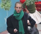 Julia Roberts en maman parfaite  le 19 octobre 2011 à Los Angeles