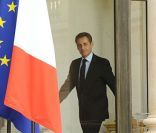 Nicolas Sarkozy accueille les rugbymen du XV de France au Palais de l\'Élysée à Paris le 26 octobre 2011