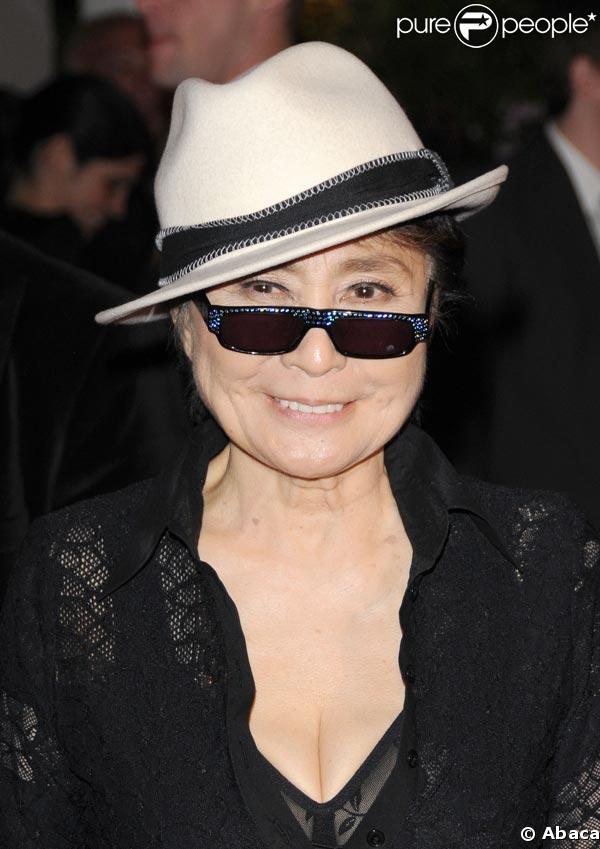 Yoko Ono - Photos Yoko