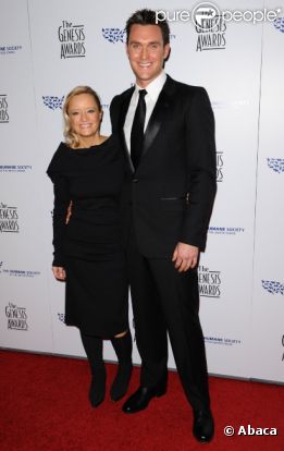 Owain Yeoman et Lucy Davis à Los Angeles en mars 2010
