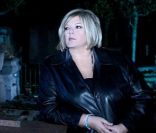 Laurence Boccolini, au cimetière, prend les commandes de Zone Paranormale