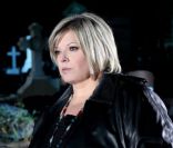 La sympathique Laurence Boccolini prend les commandes de Zone Paranormale sur la chaîne TMC 