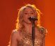 Shakira sur la scène de Bercy à Paris, le 14 juin 2011.