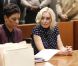 Lindsay Lohan aux côtés de son avocate au tribunal de Los Angeles, le mercredi 2 novembre 2011.