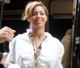 Beyoncé se reprend côté style ! Elle est radieuse dans les rues de New York le 3 novembre 2011