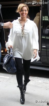 Beyoncé, radieuse dans les rues de New York le 3 novembre 2011