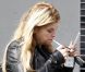 Kirstie Alley fait une pause cigarette à Los Angeles, le 4 novembre 2011