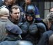 Christian Bale en costume de Batman aux côtés de Christopher Nolan sur le tournage de The Dark Knight Rises, à New York le 5 novembre 2011