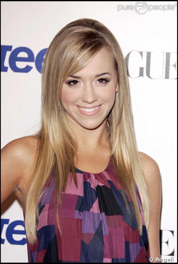 Andrea Bowen