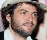 Matthieu Chedid (photo d'archives) participait au premier concert parisien de Lulu Gainsbourg, le 8 novembre 2011 au Casino de Paris. Leur  Requiem pour un con  était sensationnel. 