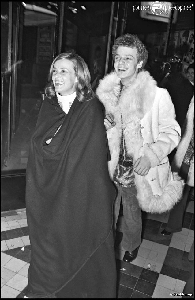 Jeanne Moreau et son fils Jérôme Richard, à Paris, en 1970.