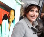Liane Foly lors de la cérémonie dévoilant une plaque en hommage à Henri Salvador à Paris le 9 novembre 2011.