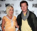 Tori Spelling, son mari Dean McDermott et leurs enfants Liam et Stella en juillet 2011 à Los Angeles 