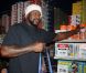 Shaquille O'Neal a fait le plein de cadeaux pour la Tots Fondation le 14 novembre 2011 à New York