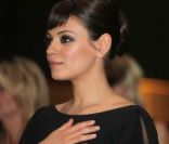 Mila Kunis au Bal des Marines, à Greenville le 18 novembre 2011.