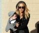 Rachel Zoe et son fils Skyler Morrison se promènent avec style dans les rues de Los Angeles, le 22 novembre 2011.
