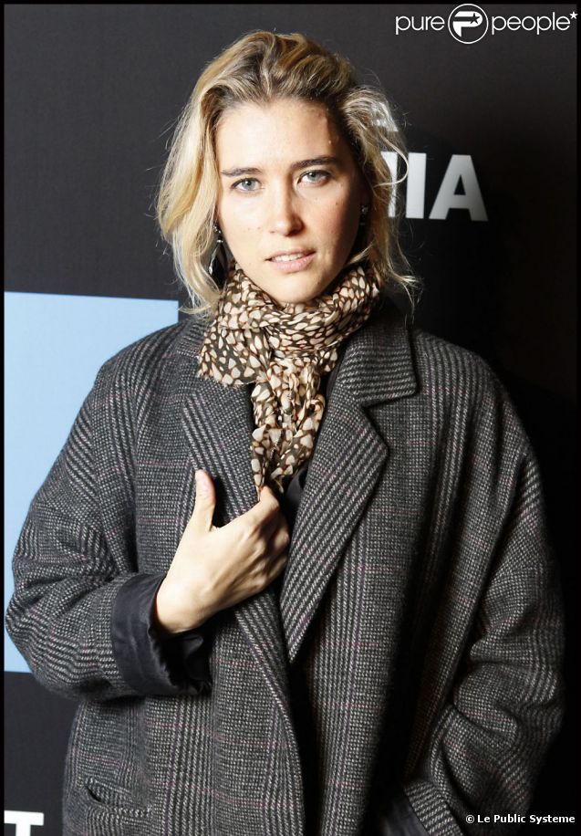 Vahina Giocante à la soirée Nokia, organisée le 24 novembre 2011, à Paris.