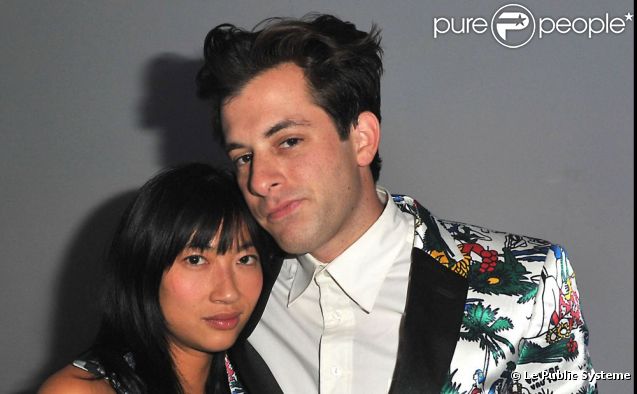 Misty Rabbit et Mark Ronson à la soirée Nokia, organisée le 24 novembre 2011, à Paris.