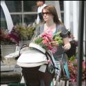 PHOTOS  EXCLUSIVES : Melissa Joan Hart : sortie fleurie avec ses bébés !