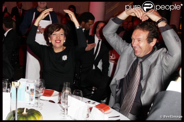 Roselyne Bachelot et Benoît Miribel, président de l'association, lors du dîner de charité pour Action contre la Faim, à l'hôtel Pullman à Paris, le 29 novembre 2011