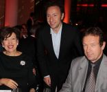 Stéphane Bern aux côtés de Roselyne Bachelot et Benoît Miribellors du dîner de charité pour Action contre la Faim, à l'hôtel Pullman à Paris, le 29 novembre 2011