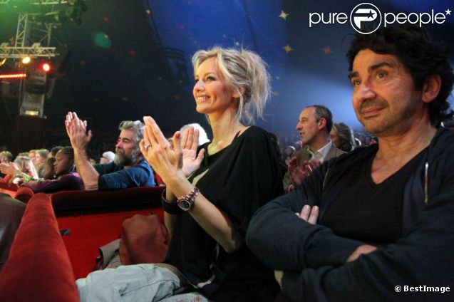  Adriana Karembeu et son compagnon André Ohanian lors du lancement de la 5ème édition Tous en Fête au Cirque Pinder le 2 décembre 2011 