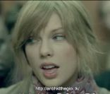 Taylor Swift en amoureuse transie dans le clip  Ours .