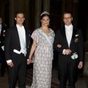 La princesse Victoria, enceinte de six mois, (se) régale à chaque sortie