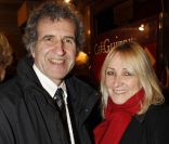 Julie et Gérard Leclerc à la générale de  Quadrille  au Théâtre Edouard-VII, à Paris, le 12 décembre 2011.
