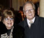 Françoise Dorin et Jean Piat à la générale de  Quadrille  au Théâtre Edouard-VII, à Paris, le 12 décembre 2011.