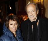 Patrick Chesnais et son épouse Josiane Stoléru à la générale de  Quadrille  au Théâtre Edouard-VII, à Paris, le 12 décembre 2011.