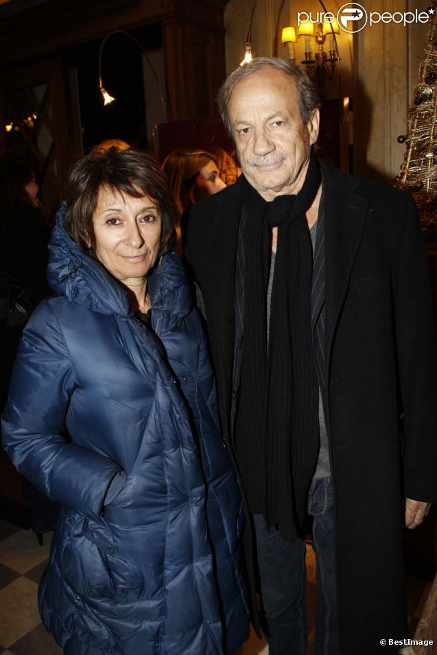 Patrick Chesnais et son épouse Josiane Stoléru à la générale de  Quadrille  au Théâtre Edouard-VII, à Paris, le 12 décembre 2011.