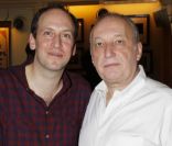 François Berléand et Michael Rozen lors de la générale de la pièce Quadrille, au Théâtre Édouard VII à Paris, le 12 décembre 2011