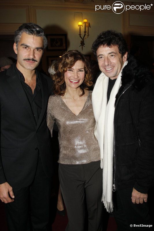 François Vincentelli, Florence Pernel et Patrick Bruel lors de la générale de la pièce Quadrille, au Théâtre Édouard VII à Paris, le 12 décembre 2011