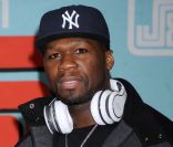 50 Cent présente ses casques audio sans fil Street by 50 et Sync by 50, à New York le 15 décembre 2011