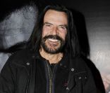 Charlie Bauer est mort le 7 août 2011. 