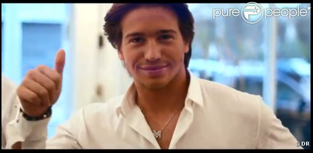 Mickaël Vendetta fier de son brushing dans un film publicitaire pour le coiffeur Chrisland