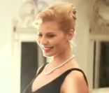 Annaëlle dans un film publicitaire pour le coiffeur Chrisland