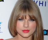 La chanteuse country Taylor Swift, plus grande vendeuse de disques aux États-Unis et nommée dans la liste Musique du magazine  Forbes . 
