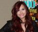 Demi Lovato était à Glendale pour signer des copies du magazine  Seventeen , le 4 janvier 2012.