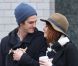 Emma Stone et son petit ami Andrew Garfield, heureux et complices, se promènent dans les rues de New York le 8 janvier 2012
