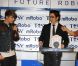 Justin Bieber inaugure un nouveau robot qui danse au salon CES de Las Vegas, le 11 janvier 2012