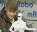 Justin bieber découvre le robot qui danse le 11 janvier 2012