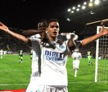 Hatem Ben Arfa se livre à des confessions intimes totalement inattendues dans le quotidien  L'Equipe  en date du 16 janvier 2012.