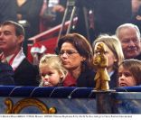  La princesse Stéphanie avec ses filles et le prince Rainier III en janvier 2002 au Festival International du Cirque de Monte-Carlo. 
 La princesse Stéphanie de Monaco livre une interview croisée débordant d'amour avec ses deux filles, Pauline et Camille, dans le magazine  Gala  en date du 18 janvier 2012. 